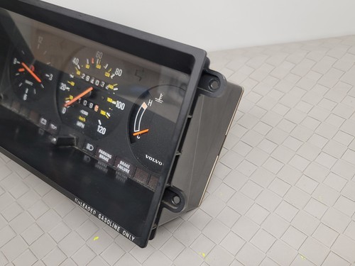 1981-1985 T Volvo 240 242 244 245 AT Instrument Cluster Tachometer GL Clock OEM - Picture 5 of 12