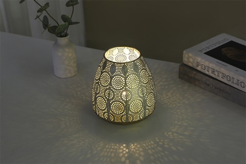 LED Hollow Candle Holders Table Lamp Gold Cordless Night Light Vintage Lantern - Picture 10 of 21