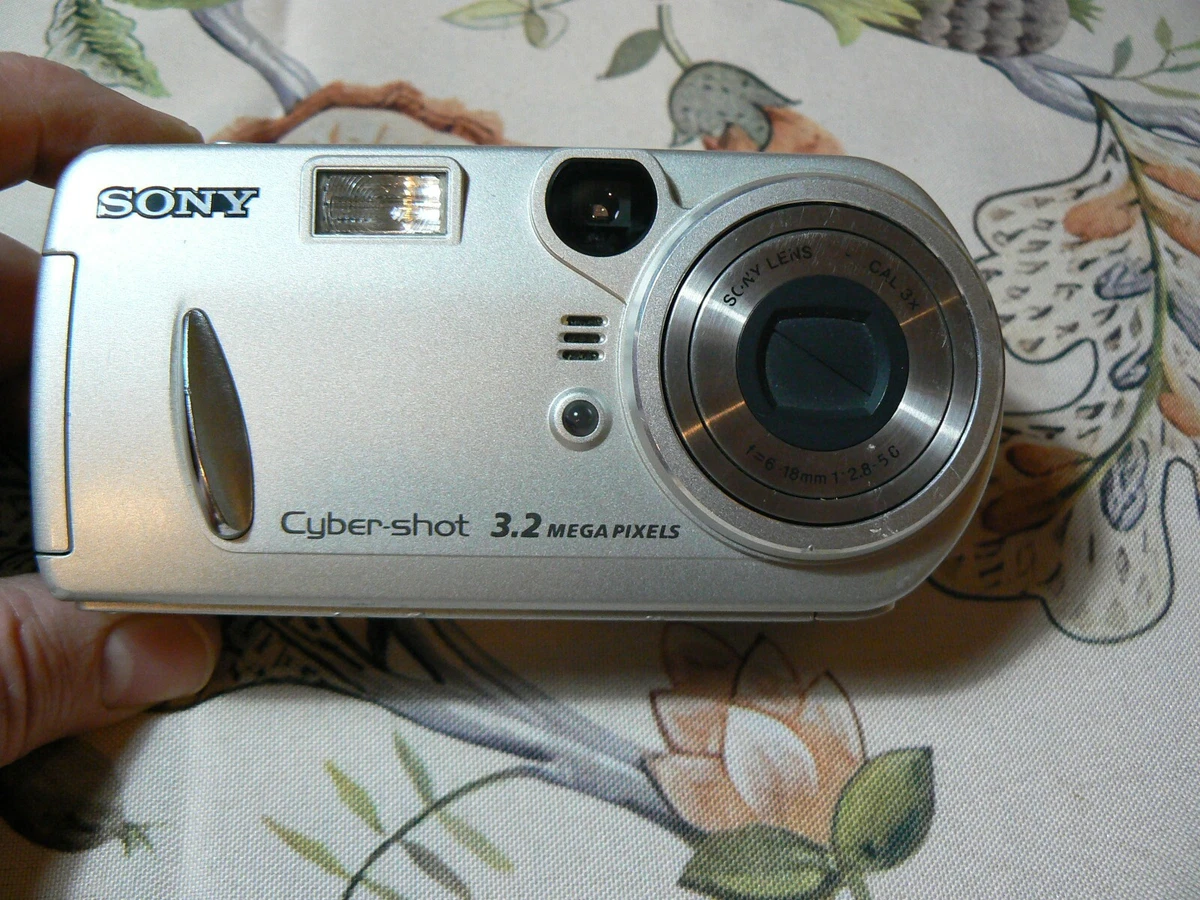 Sony Cyber-shot DSC-P72 Digital Cameras 3-4.9 MP Maximum