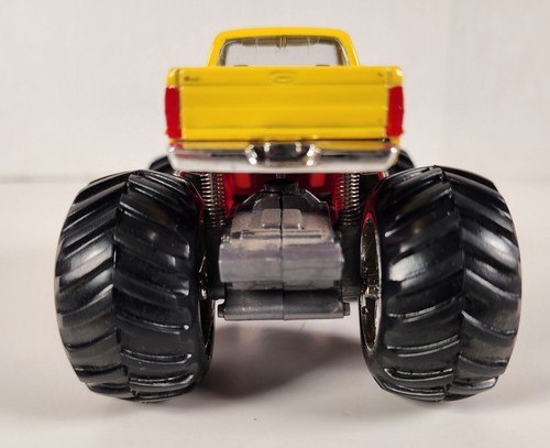 Wolverine Ultimate Marvel Monsters Truck Motorized Series #1 Maisto 2002 - Picture 6 of 9
