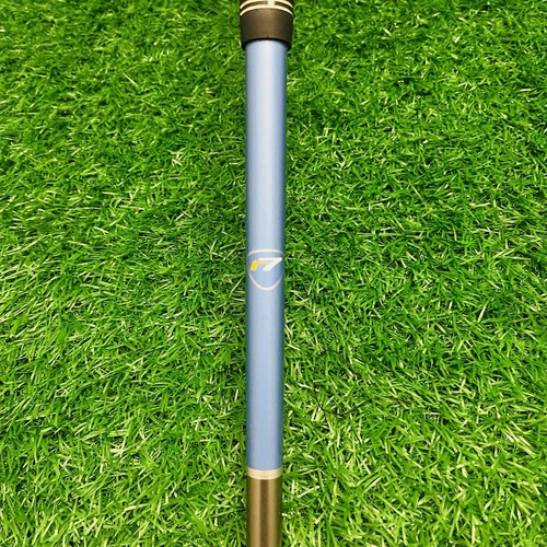TaylorMade R7 Women's A Wedge Approach Iron Club Graphite Shaft L-Flex 36.5" RH - Picture 10 of 14