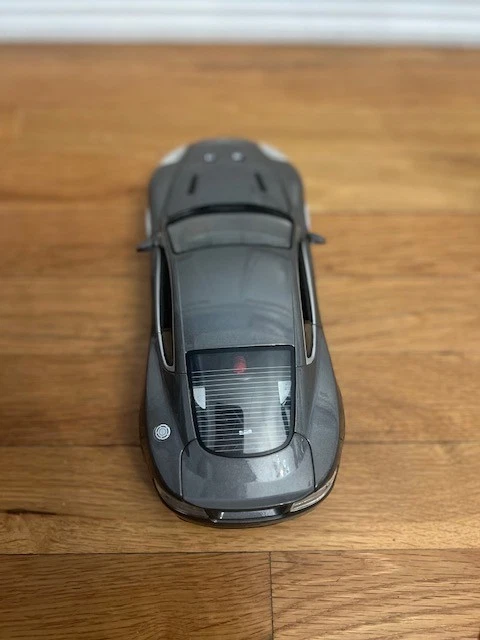 RC2 1:18 James Bond Aston Martin DBS – Quantum of Solace – Die-Cast Model Car – - Image 3 of 4