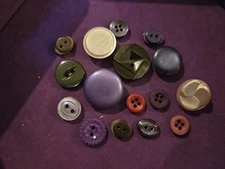 Lot Of 15 Vintage Purple Plum Molded Buttons 2-Hole, 4-Hole, Shank