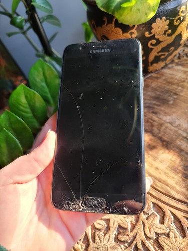 Samsung Galaxy J7 Crown - 16 GB - Black (TracFone) - Picture 3 of 10