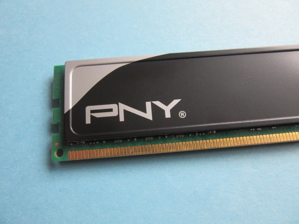 PNY 4GB PC3-10600 DDR3 1333MHz 240-Pin Desktop PC RAM 64C0MHHHJ8G17 - Image 2 of 4