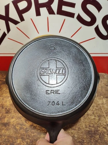 "Fully Restored" GRISWOLD #8 CAST IRON SKILLET  Slant Logo Seasoned Flat