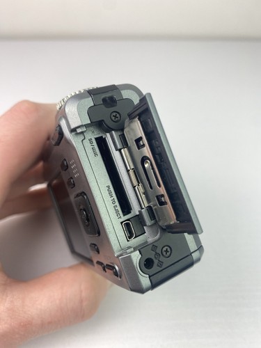 Kodak EasyShare Z1275 12.0MP Compact Digital Camera - Spares or Repair - Picture 10 of 10