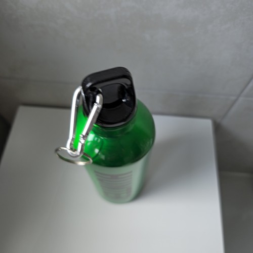 HHH - Green Aluminum Water Bottle 500ml & Keychain WWE Wrestlecrate UK Exclusive - Picture 5 of 5