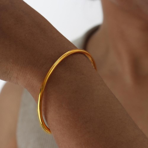 Fadeless Edelstahl Armreif, minimalistisches Luxusarmband für Damen Stil - Bild 27 von 27