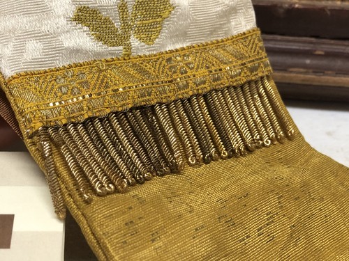MINI MEDIAS Hechas a Mano de Textiles Antiguos por B-VIZ diseño-Dorado con Metálico L28 - Imagen 7 de 20