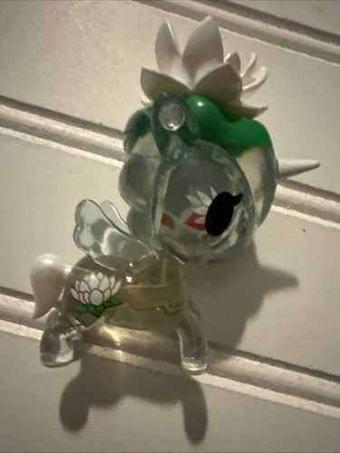 Figura Vinilo Tokidoki Unicorno: Flower Power Water Lily - Imagen 3 de 8