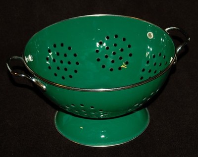 VINTAGE Colander Dark Forest Hunter Green Enamel 1950's Very Nice Condition!