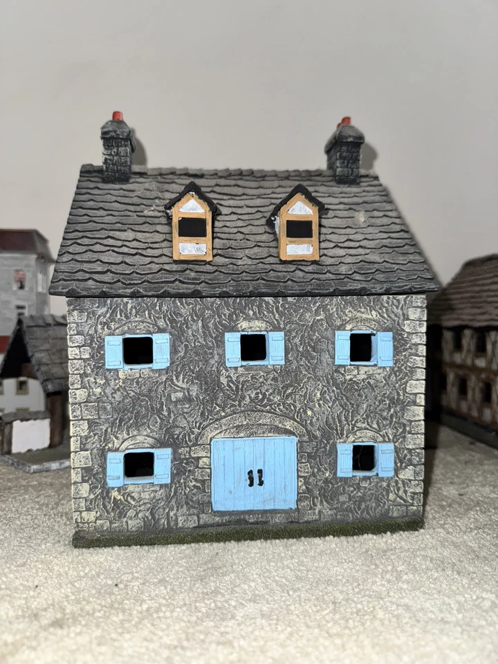 MBA Eurovillage 25 mm Stone Inn casi nuevo Foto 2 de 3