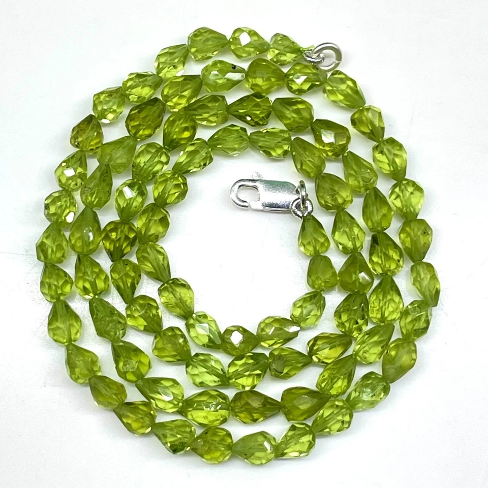 18'' Natural Peridot Necklace 5-6mm Faceted Teardrop Beads 925 Silver Clasp - Image 3 of 4