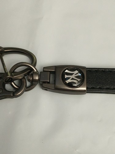 Genuine Leather Car Keychain Set for New York Yankees Key Ring Accessories S-1 - Bild 12 von 16