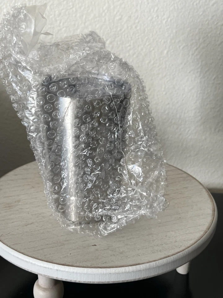 Vasos de viajero Swiss Military totalmente aislados de acero inoxidable con tapas para sorber 10 oz Foto 3 de 4