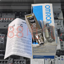 1Pcs New OMRON sensor E3S-CD67