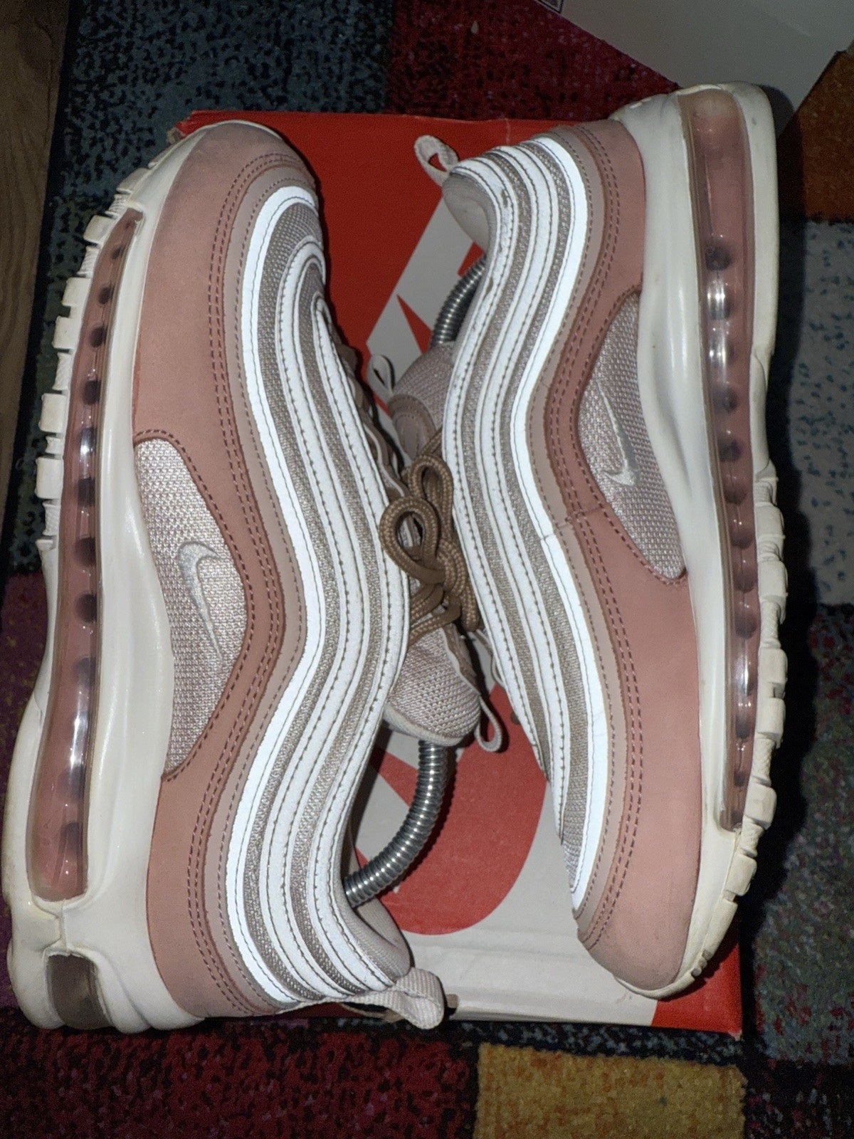 Picture 3 of 9