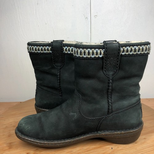 UGG Boots Womens 7 Swell Short Black Leather Sheepskin Lined Pull On Classic - Picture 12 of 14