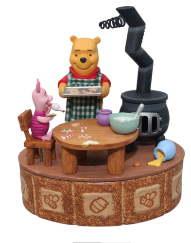 2007 HALLMARK Ornament “Making Sweet Rememberies” Pooh & Piglet Magic Ornament - Picture 3 of 3