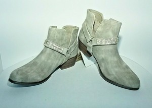 daisy fuentes boots with rhinestones