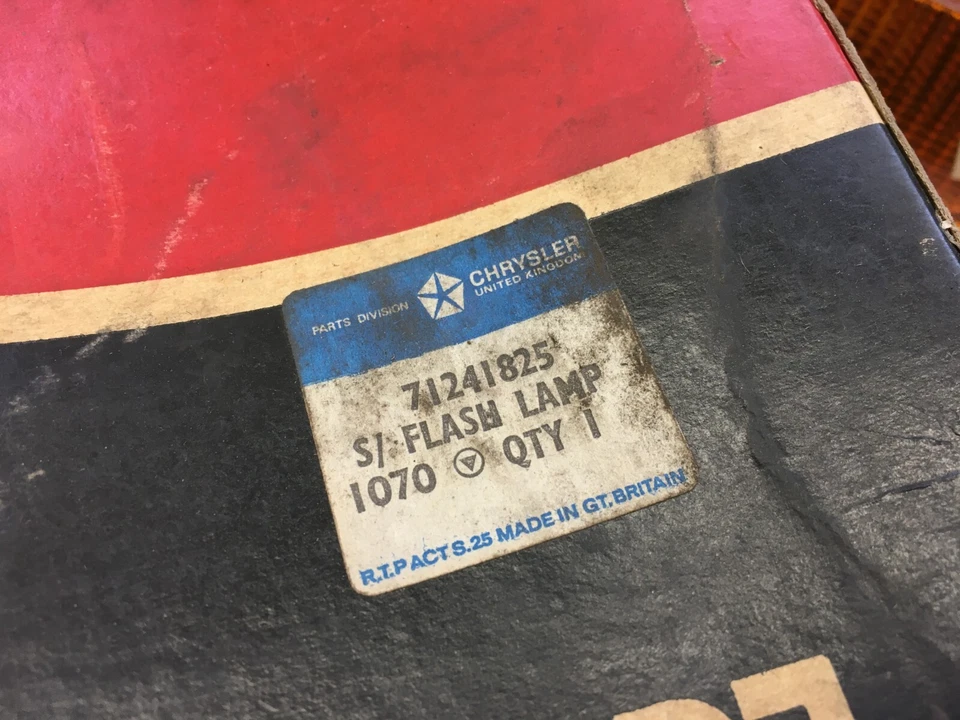 Nuevo de Lote Antiguo Mopar 1969 1970 1971 Plymouth Cricket diestro Parklamp Assembly Hillman Avenger Foto 2 de 4