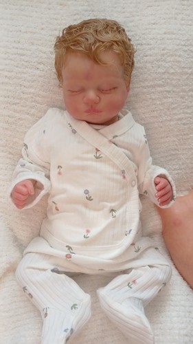 Reborn Baby Helena - Picture 8 of 9