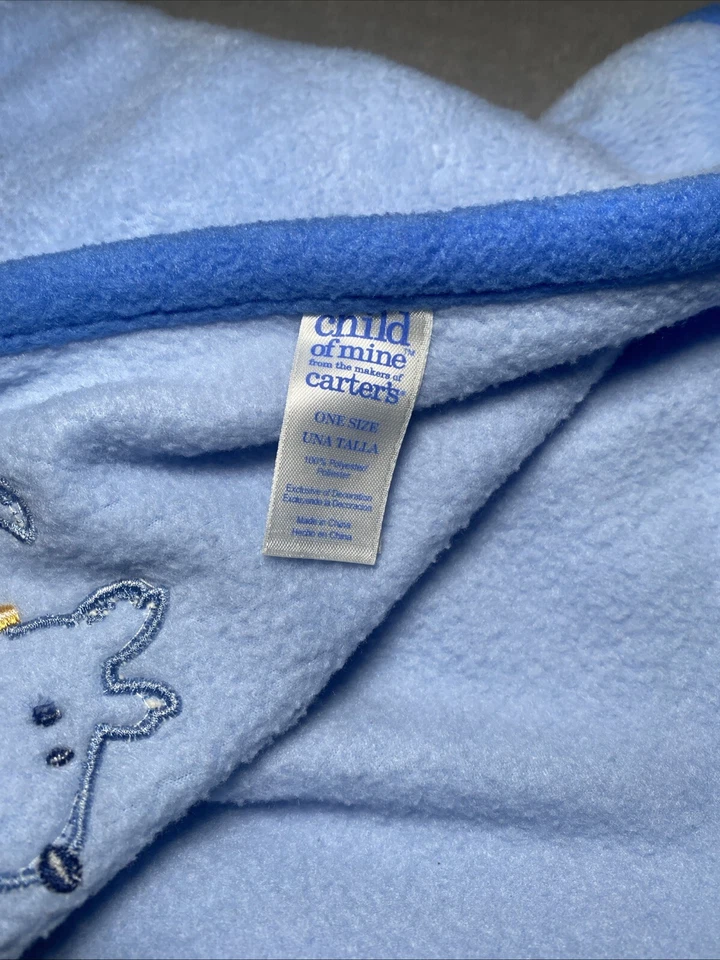 Manta para bebé Carter's Child of Mine dos perros jugando pelota suave azul felpa polar Foto 3 de 4