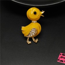 New Cute Yellow Enamel Chick Animal Crystal Fashion Women Charm Brooch Pin