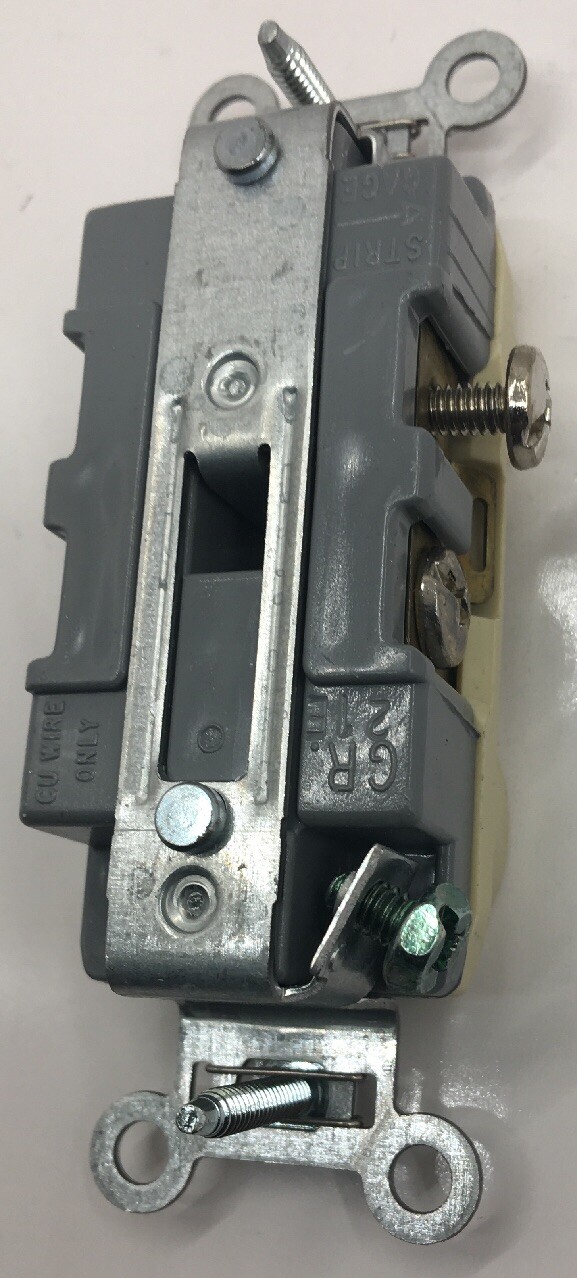 CR20I P&S Commercial Spec Grade Receptacle, Side Wire, 20A, 125V
