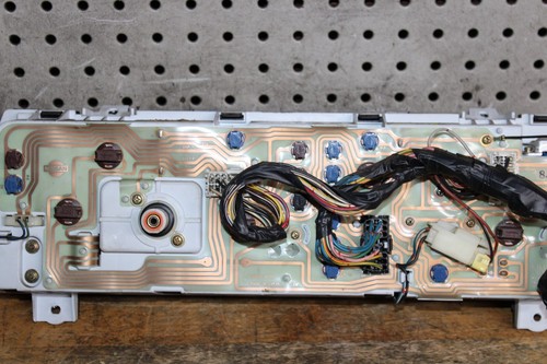 1989 Nissan 3.0 AT Hardbody Pickup Instrument Gauge Cluster w/ Tach - Picture 13 of 17