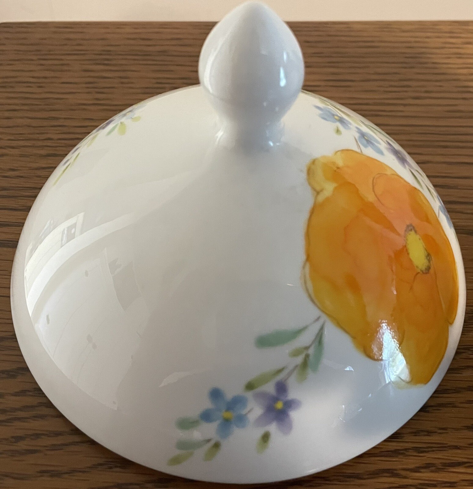 MIKASA Dancing Flowers Bone China Covered Dish