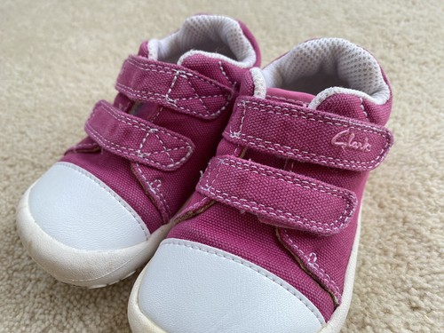 Clarks Girls Hot Pink Canvas Shoes ‘Kirsty’ Style Size UK4.5F EU20.5 - Picture 6 of 8