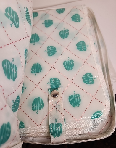Vintage GUESS baby Change Mat And zipper case - Picture 6 of 19