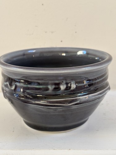 Small Gray Art Pottery Textured Drip Glazed Bowl 3” Tall, 5” Diameter - Picture 5 of 16