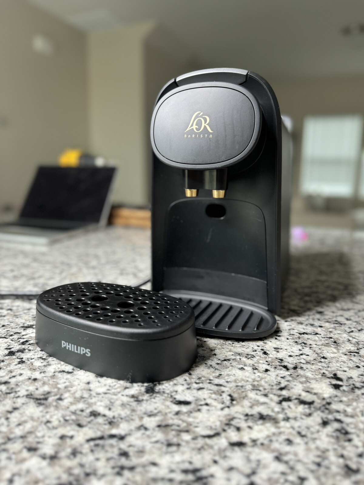 L'OR Barista Coffee and Espresso System (GOOD CONDITION)-image