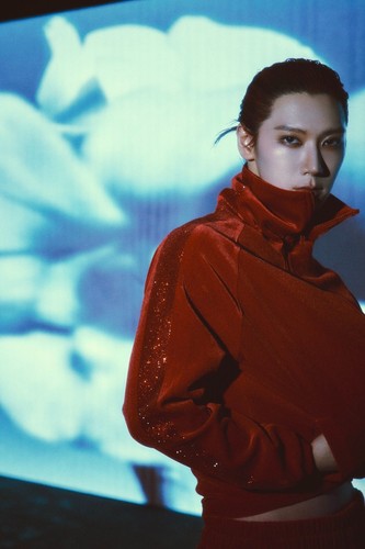 TEN NCT WayV 1st Mini Album [TEN] Light On Ver CD+P.Book+P.Card+Post+Poster+Gift - Imagen 8 de 10