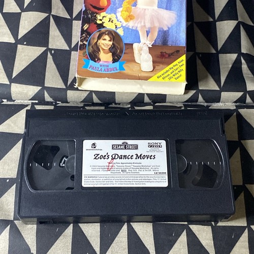 Sesame Street Zoe’s Dance Moves VHS Video Tape Learn Music Paula Abdul - Picture 13 of 16