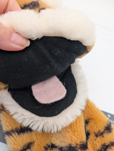 Dakin Tiger Hand Puppet Plush 11 Inch 1986 Stuffed Animal Toy - Picture 8 of 8
