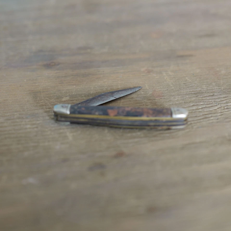 Vintage Pocket Knife Stag Bone Jigged Handle Brass Liners Rust Patina Folding - Image 2 of 4