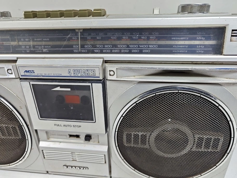 Sanyo M9935LU Boombox - Ungeprüft, Für Teile / Reparatur, Vintage - Bild 4 von 4
