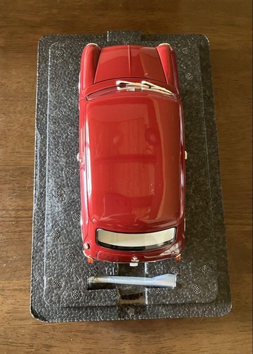 Kyosho 1/18 Morris Mini Mk.1 1959 (Cherry Red) with opening and closing #PF08UC - Picture 5 of 12