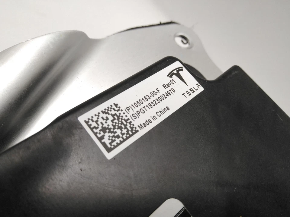 TESLA MODEL X O/S Front Door Control Module ECU 2015-2020 105018300F - Image 2 of 4