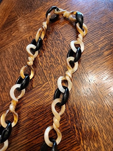 Vintage Retro Chunky Lucite Tortoise Black Chain Link Twist 32" Necklace - Picture 4 of 5