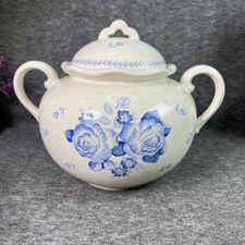 Crowning Touch Somerset Garden lidded Urn Bowl Crock Tureen Blue Roses 1980-90’s