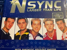 N SYNC Larger than Life The unoffical book (blue)  2001