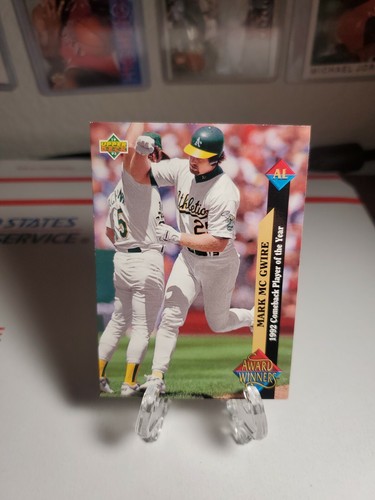 MARK McGWIRE 1993 UPPER DECK BASEBALL CARD # 493 OAKLAND ATHLETICS  - Picture 1 of 2