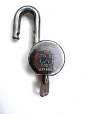 HARDENED FORT LOCK, 3 1/2", ROUND STEEL BODY, CIRCULAR KEY