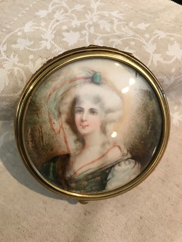 ANTIQUE FRENCH BRONZE ORMOLU JEWELRY BOX W/ SIGNED IMAGE-291 - Picture 2 of 8