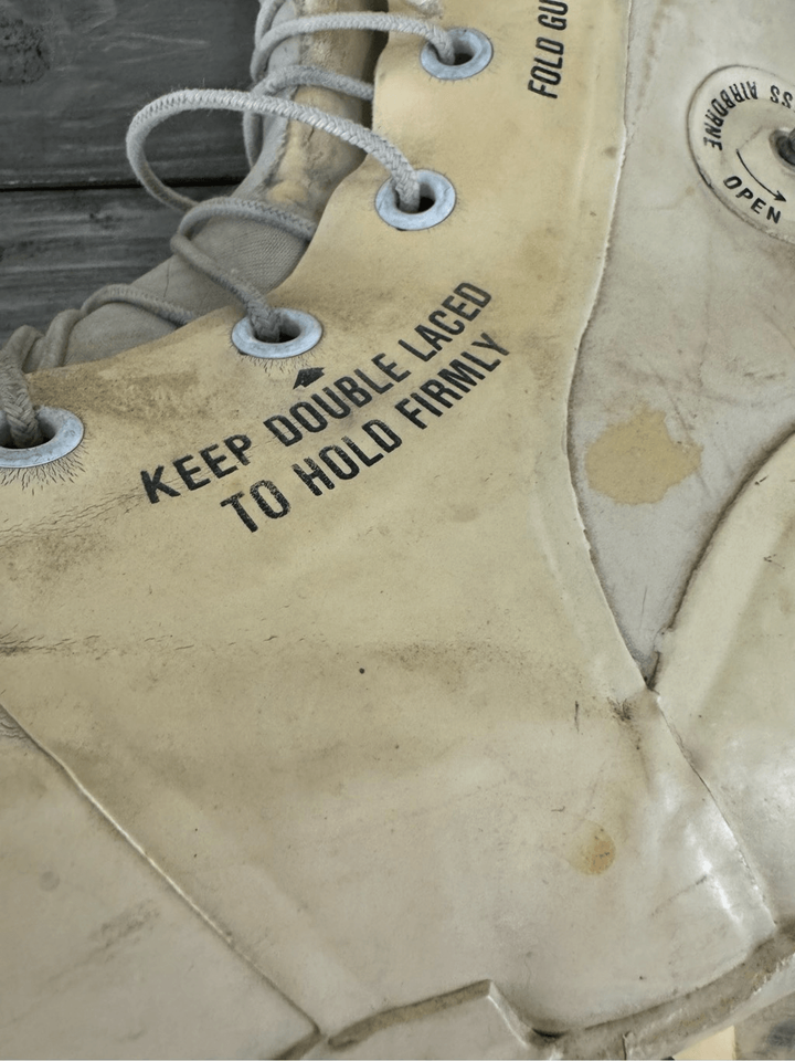 Vintage White Cream Bunny Boots Mickey Mouse Military Extreme Cold